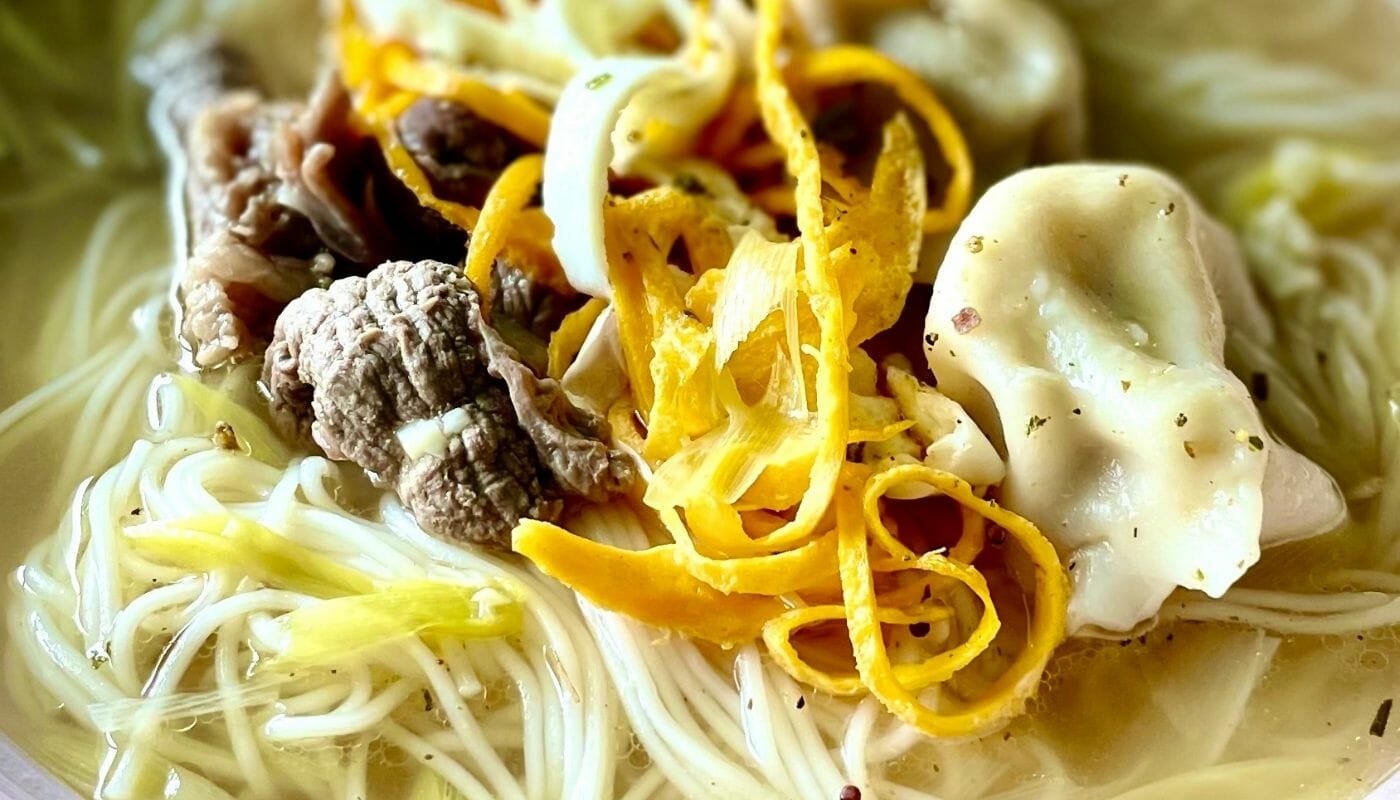 mandu guk korean dumpling soup featured